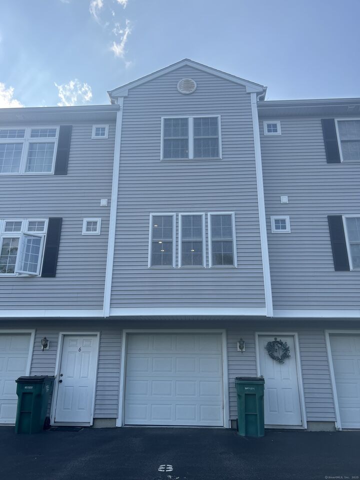 Property Photo: 8 Paddock Lane 8 CT 06360