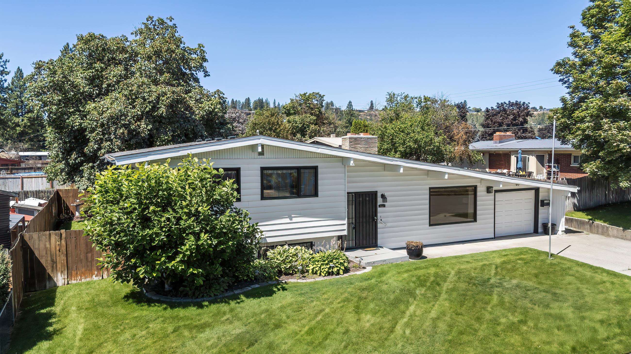 Property Photo:  7017 N Post St  WA 99208 