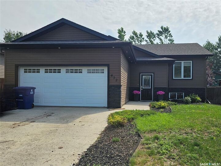 432 3rd Avenue W  Unity SK S0K 4L0 photo