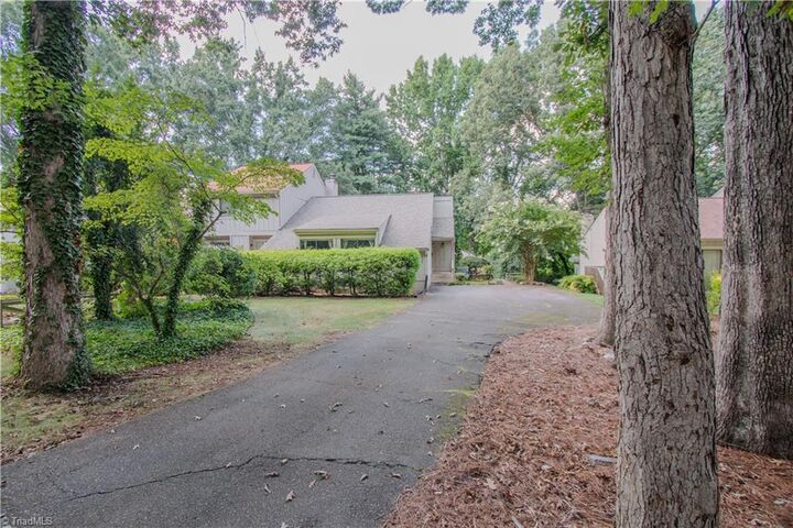 Property Photo: 328 Lamplighter Circle NC 27104