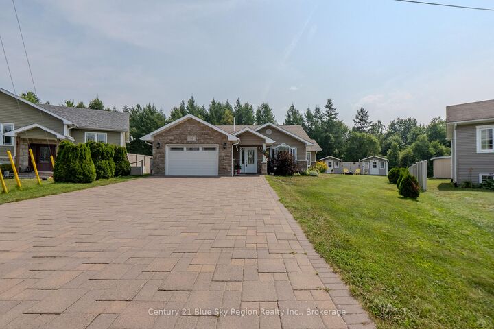 Property Photo: 182 Birch Court ON P2B 3N6