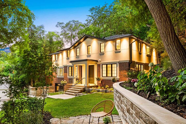 Property Photo: 52 Roxborough Drive ON M4W 1X1