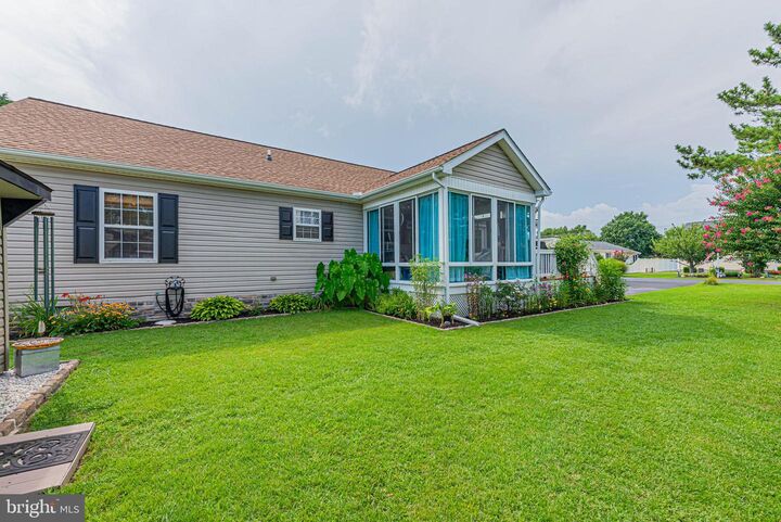 Property Photo: 38280 Clover Lane DE 19945