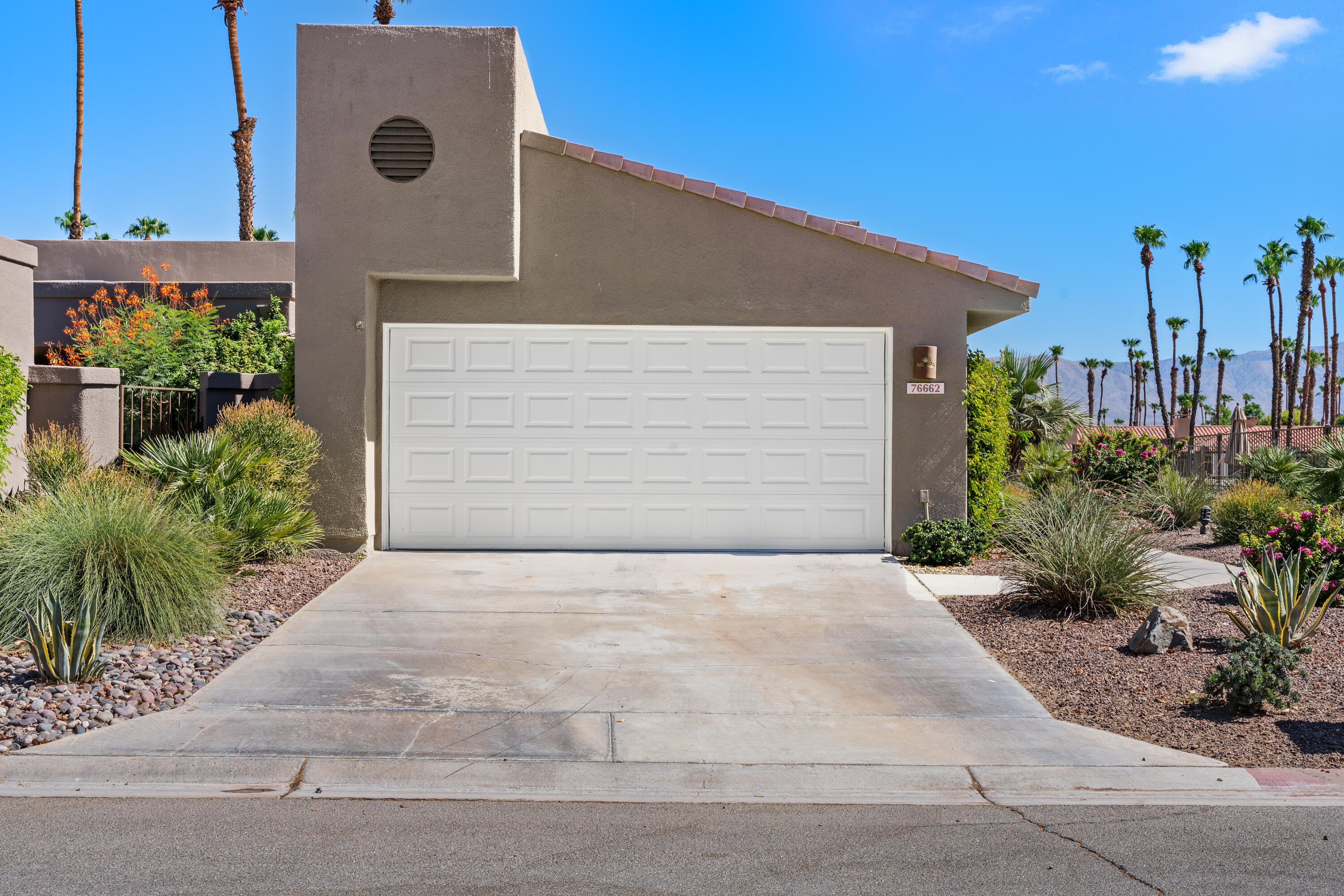 Property Photo: 76662 Daffodil Drive CA 92211
