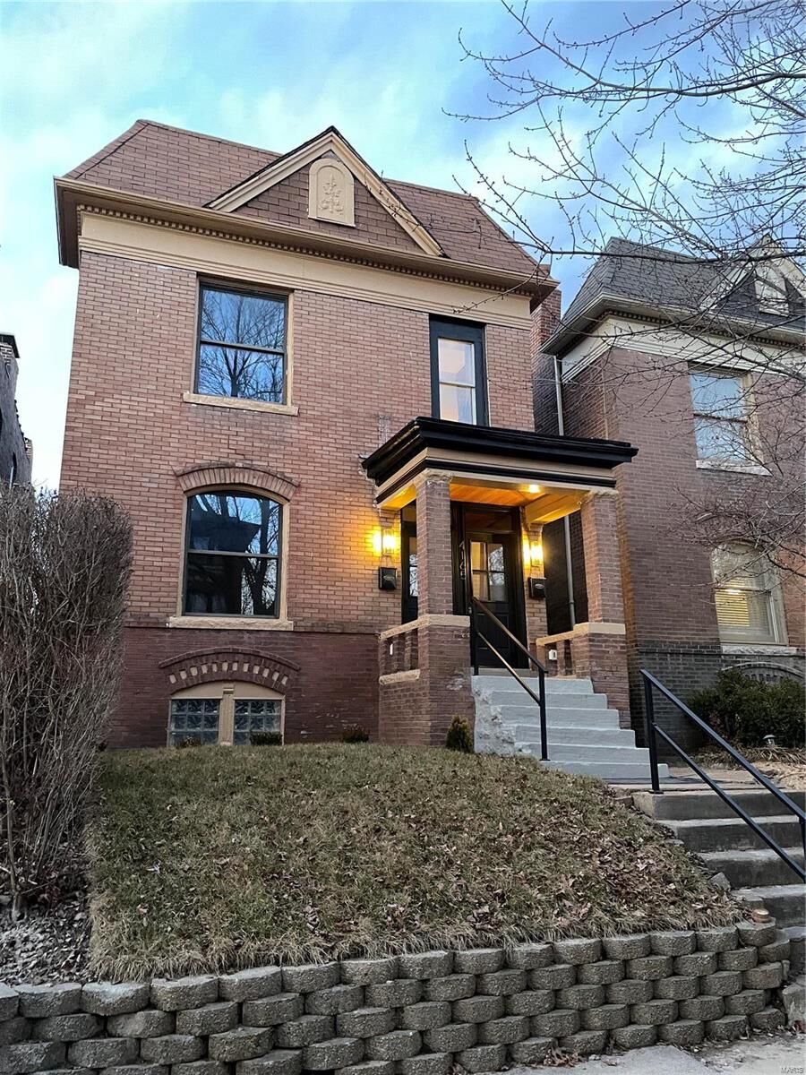 Property Photo: 4165 Russell Boulevard MO 63110