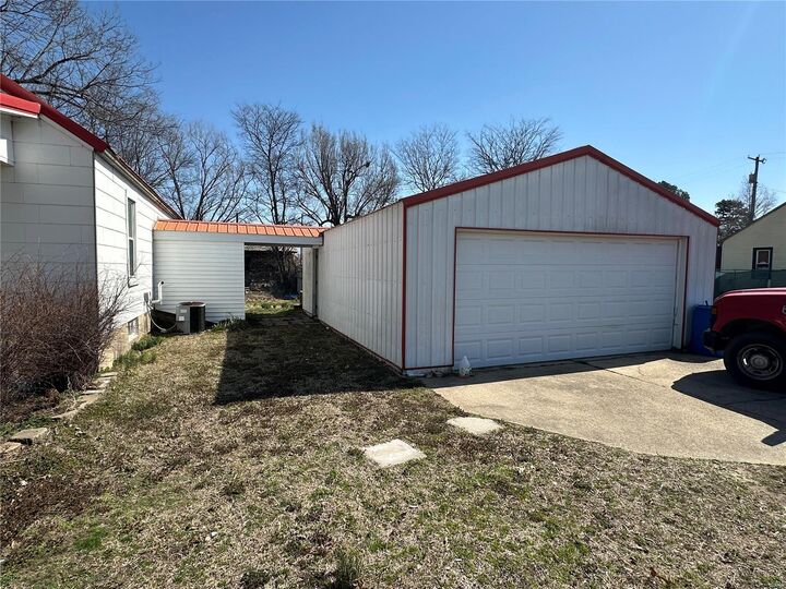 Property Photo:  104 Selma Street  MO 63801 