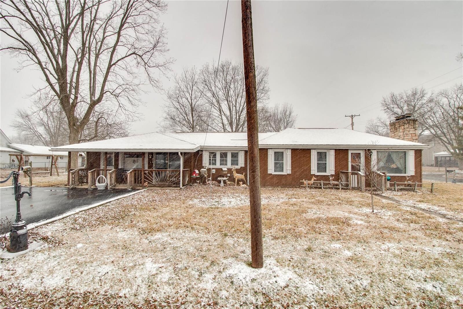 Property Photo:  101 Henry Street  IL 62052 