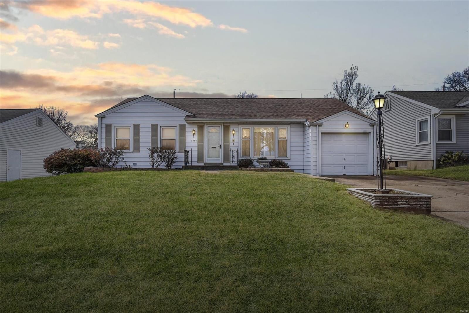 Property Photo:  7050 Circleview Drive  MO 63123 