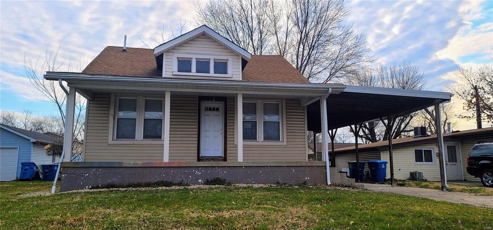 Property Photo: 2904 Indiana Avenue IL 62040