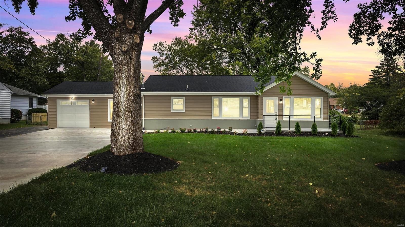 Property Photo: 11109 Tesson Ferry Road MO 63123