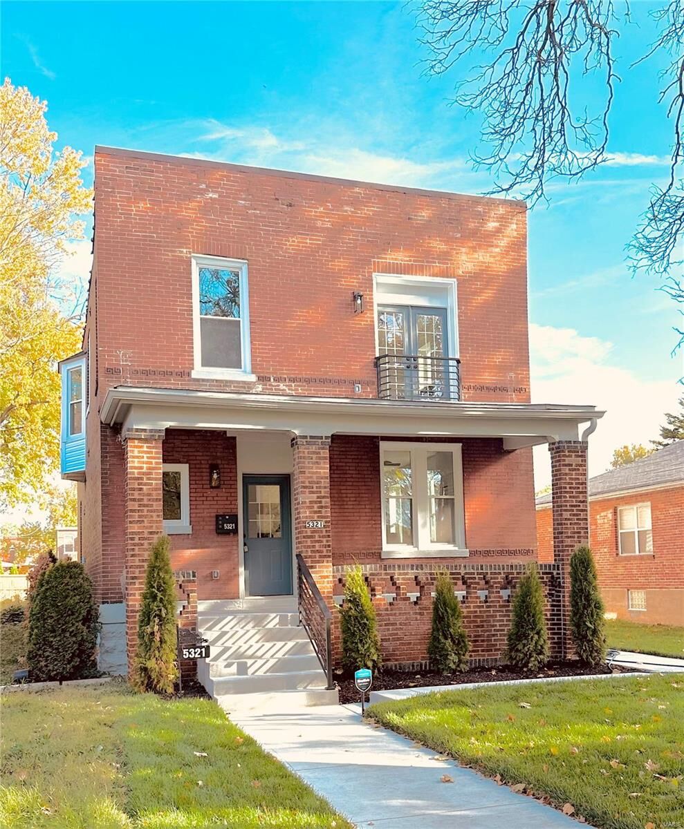Property Photo: 5321 Reber Place MO 63139