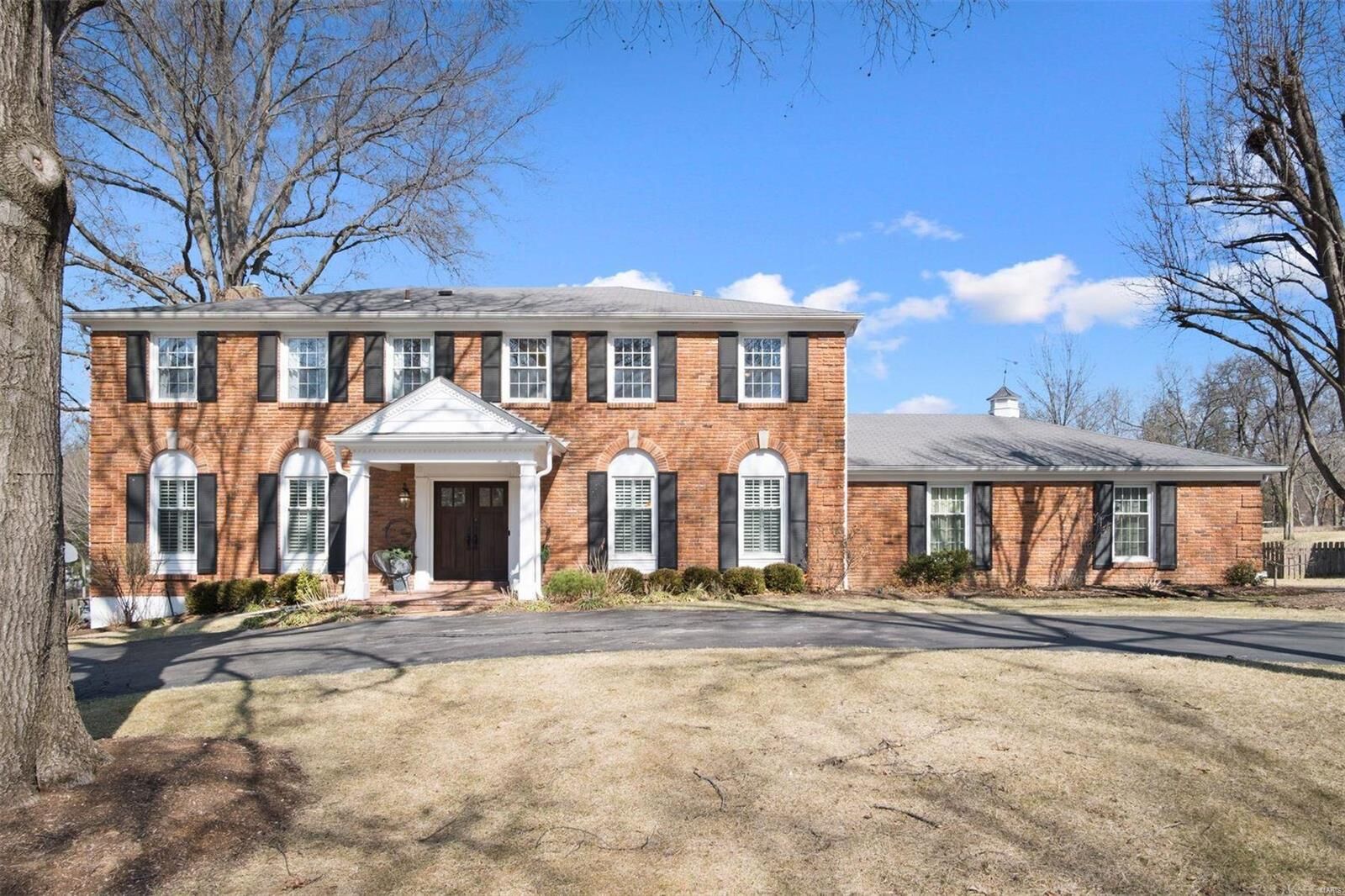 Property Photo: 10937 Brooktrail Court MO 63141