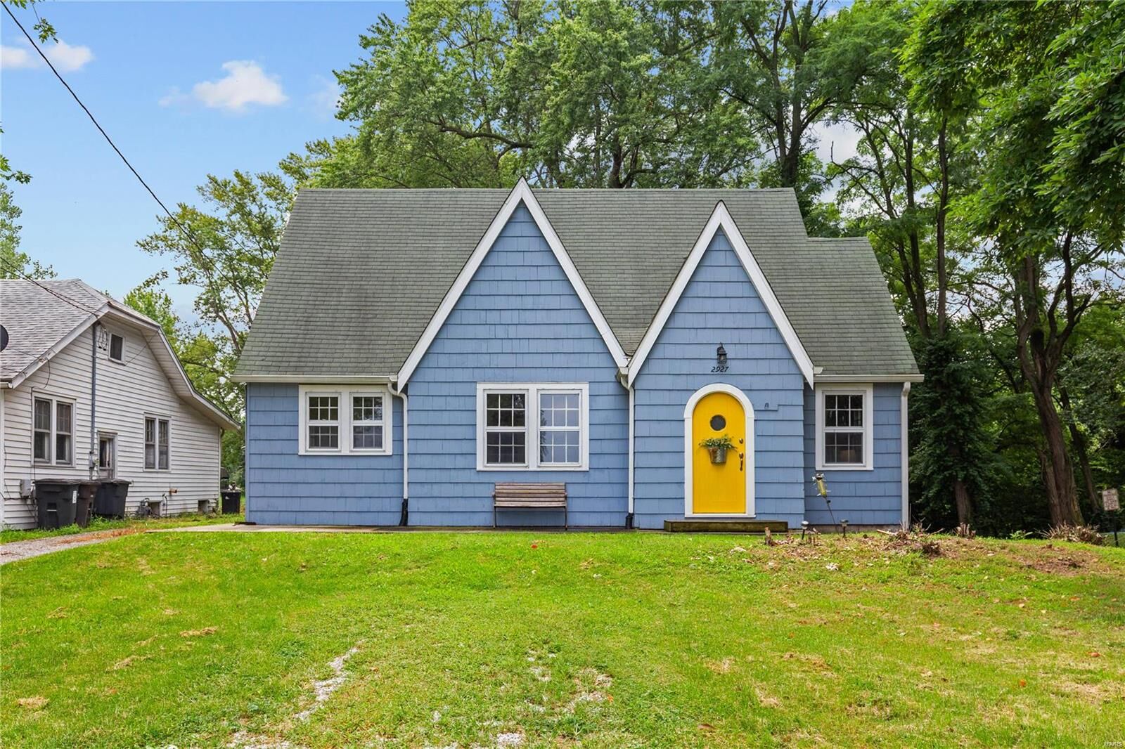 Property Photo: 2927 W Delmar Avenue IL 62035
