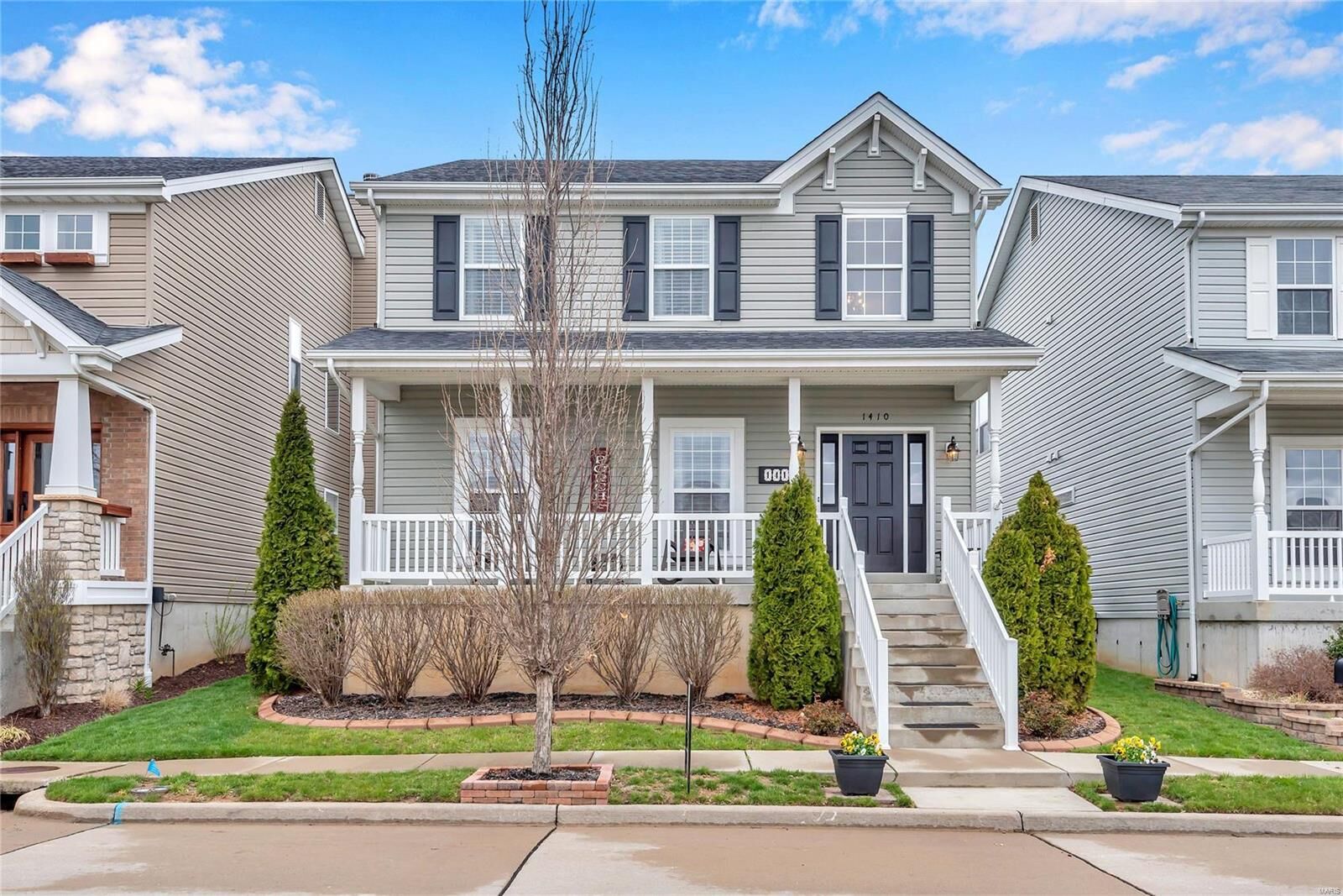 Property Photo:  1410 Colonial Drive  MO 63304 