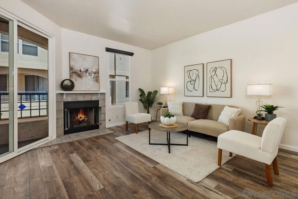 Property Photo:  6161 Calle Mariselda 408  CA 92124 