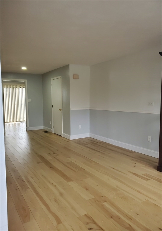 Property Photo:  2 Sterling Ln 2  MA 01835 