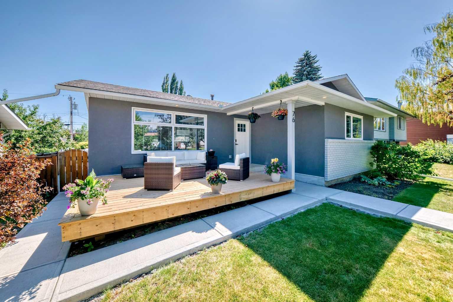 Property Photo: 76 Lake Huron Place SE AB T2J 5H9