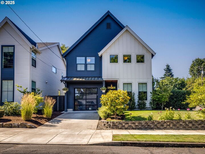 1380 SW Carson St  Portland OR 97219 photo