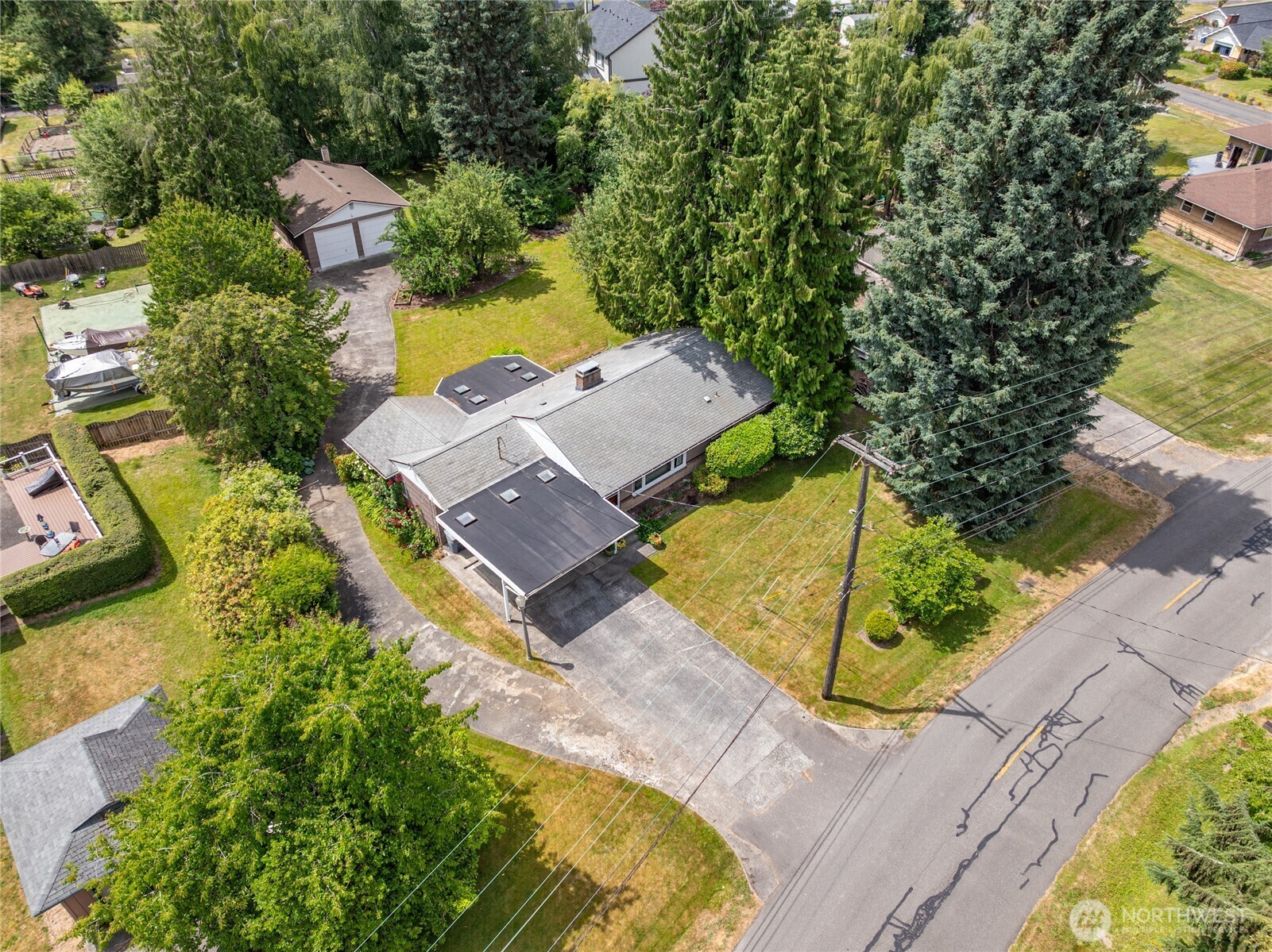 Property Photo: 2610 David Ct E WA 98424