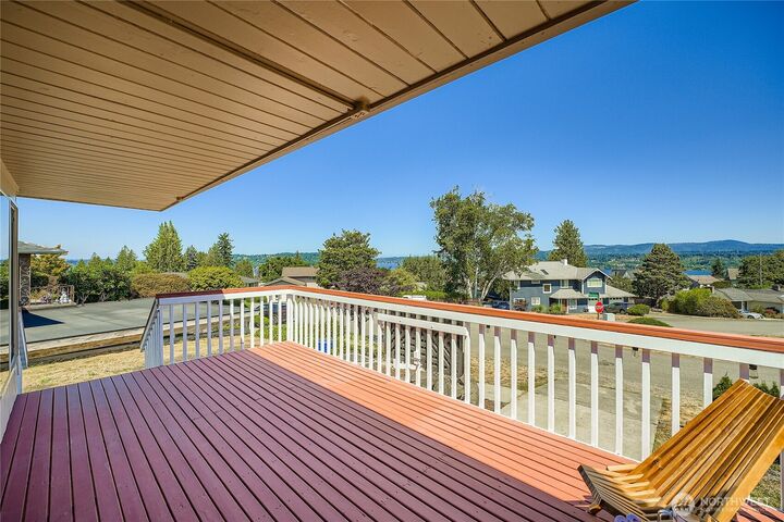 Property Photo: 11009 Woodward Avenue S WA 98178