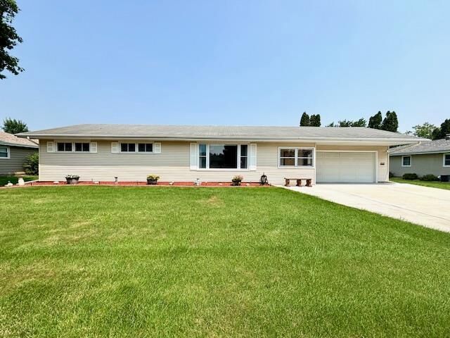 Property Photo: 1914 Elizabeth Street WI 53548