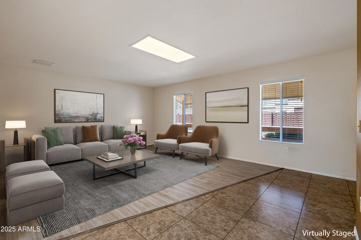 Property Photo: 9425 W Rolling Hills Drive AZ 85351