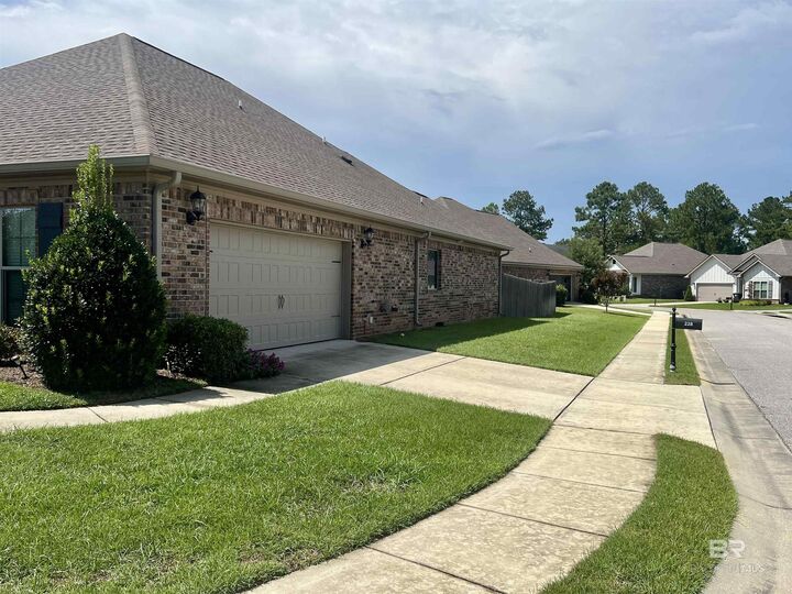 Property Photo:  228 Divot Loop  AL 36532 