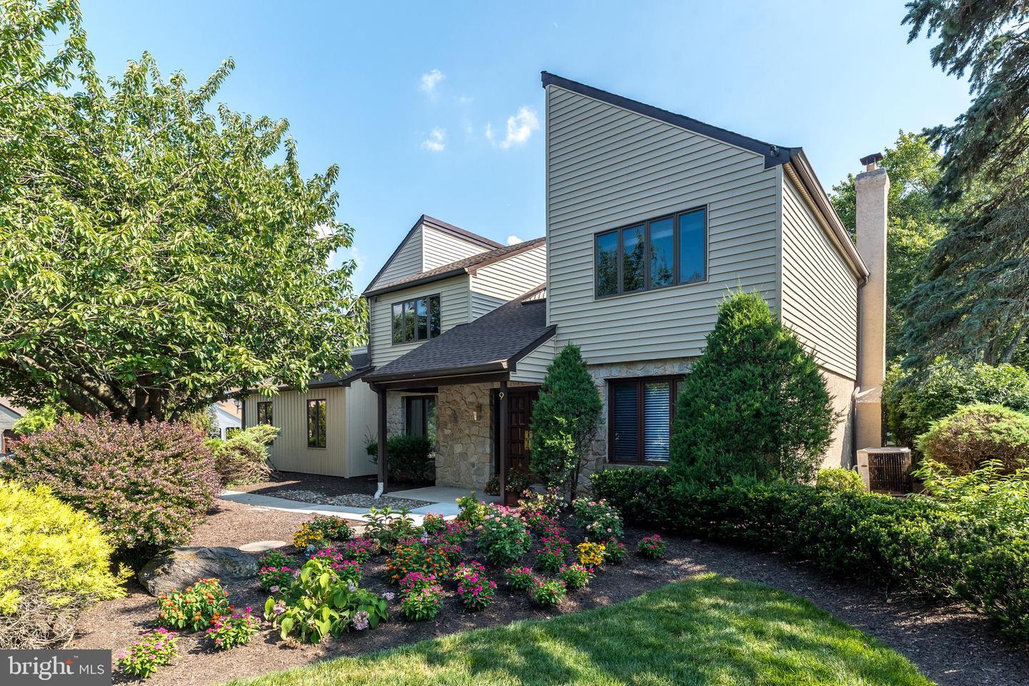 Property Photo:  1419 Barton Drive  PA 19034 