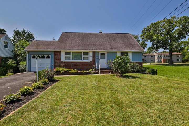 Property Photo:  1 Hadley Road  OH 45218 