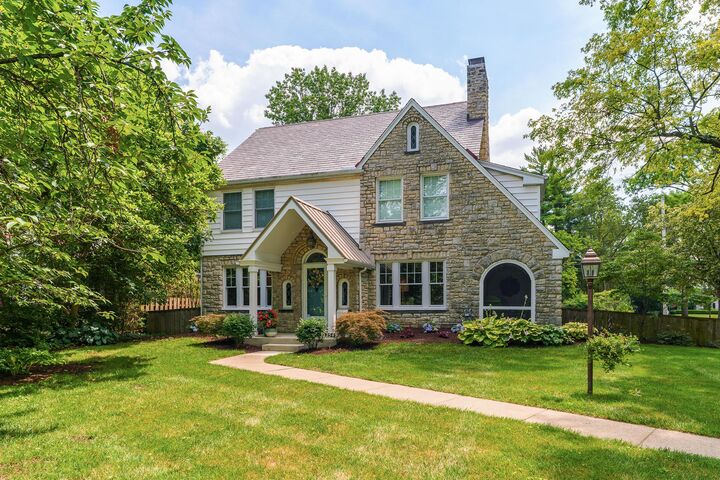 Property Photo:  2549 Brentwood Road  OH 43209 