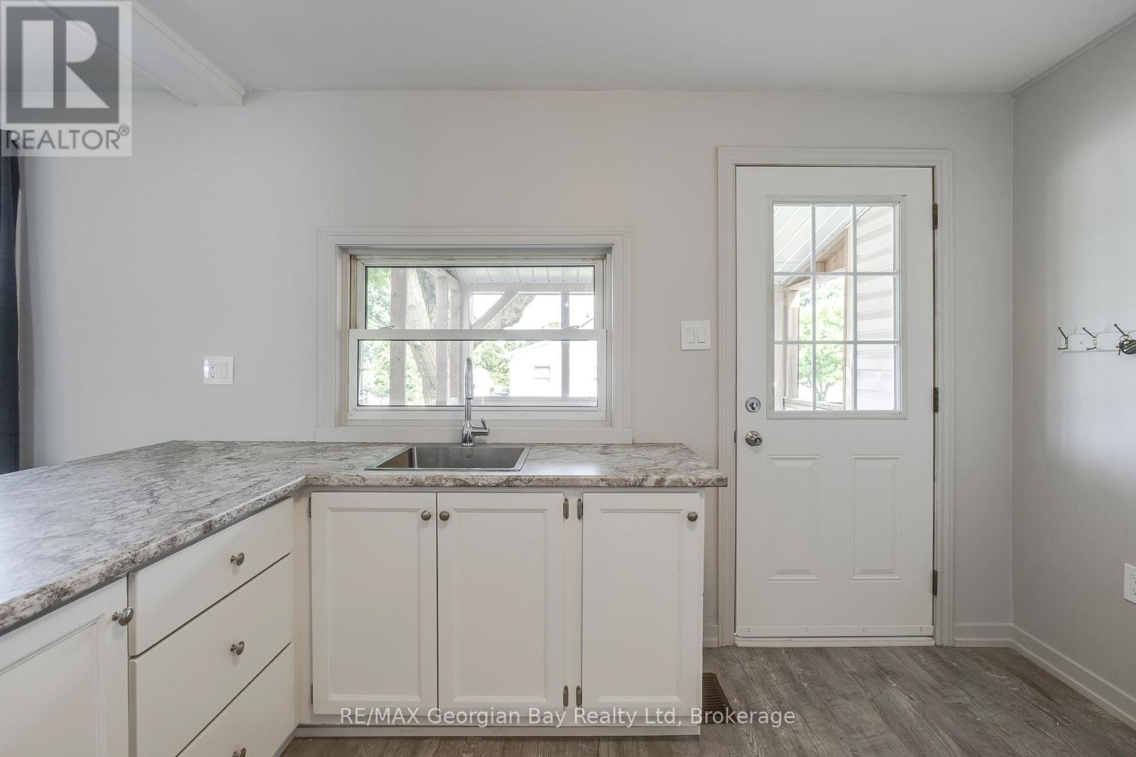 Photo de la propriété: 16 Edward Street ON L9M 1L1