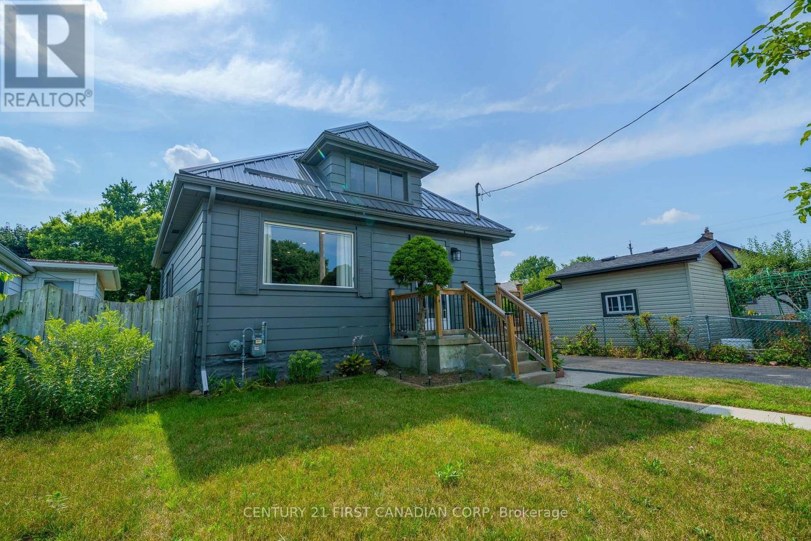 Property Photo: 79 Hume Street ON N5Z 2P1