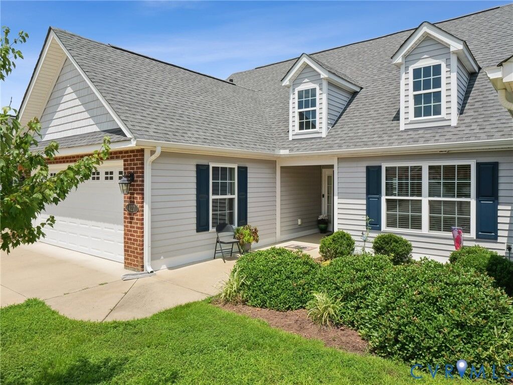 Property Photo:  427 Sara Court  VA 23009 