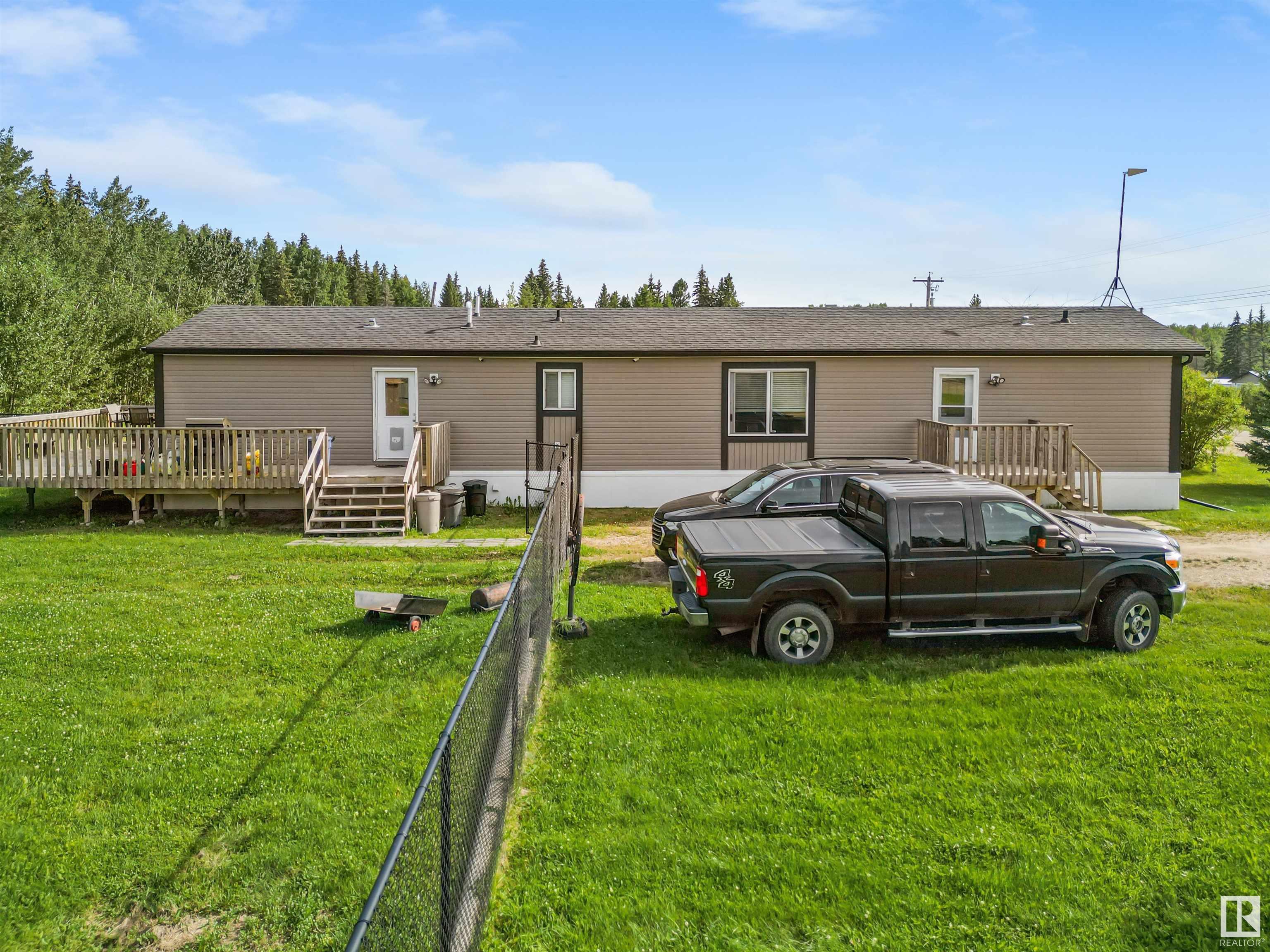 Property Photo:  4725 50 Street  AB T7A 1J5 