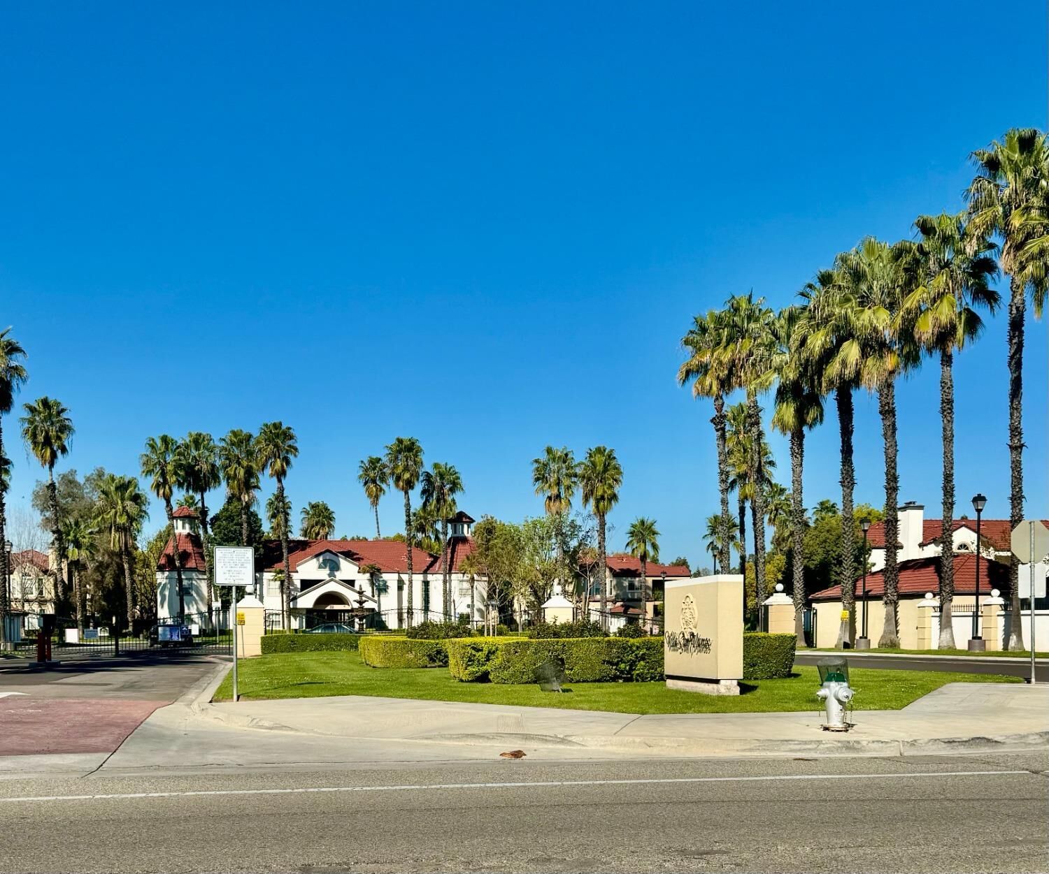 Property Photo: 8153 N Cedar Avenue 127 CA 93720