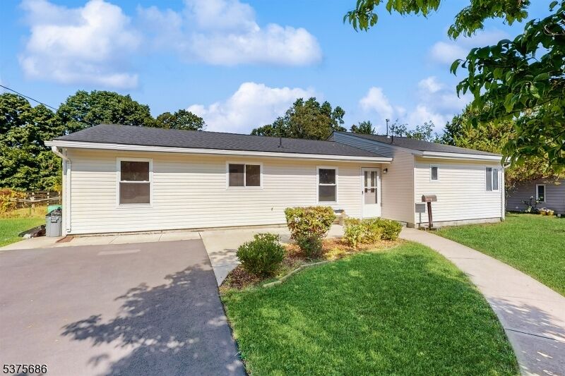 Property Photo: 73 Kendall Rd NJ 08824