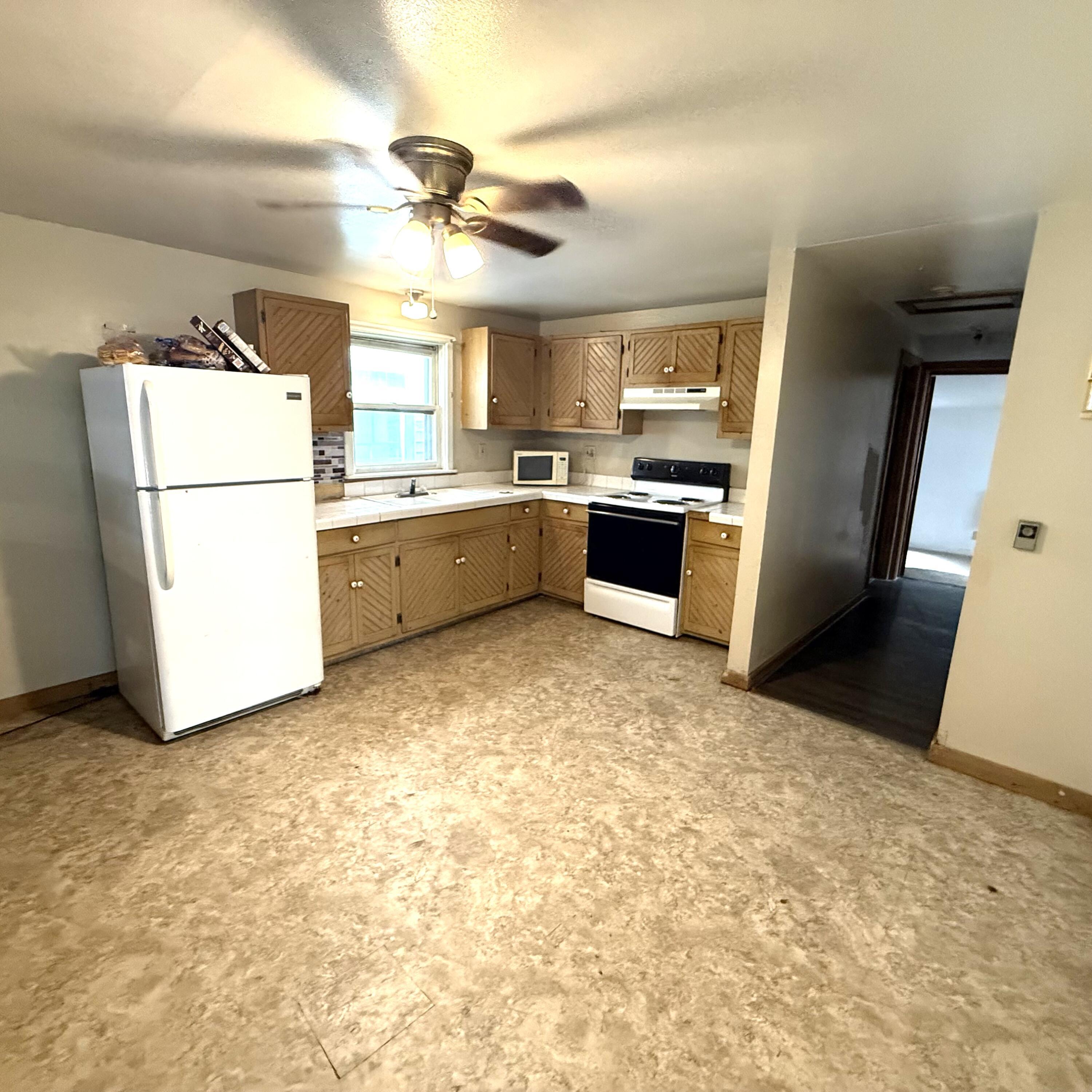 Property Photo:  626 3rd Ave  WV 24954 
