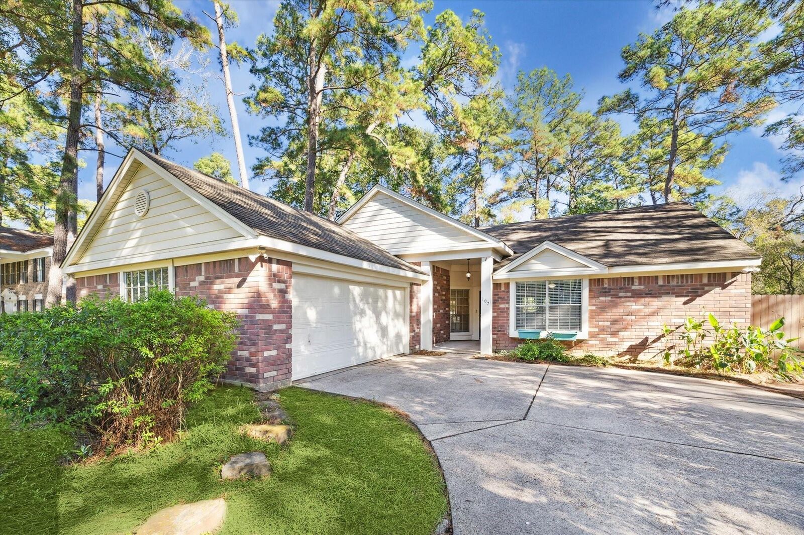 Property Photo:  107 N Rushwing Circle  TX 77381 