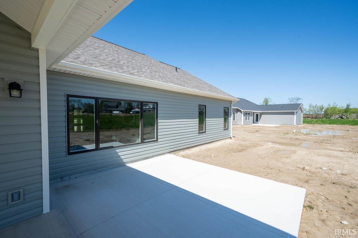 Property Photo: 112 Oak Tree Place IN 46710