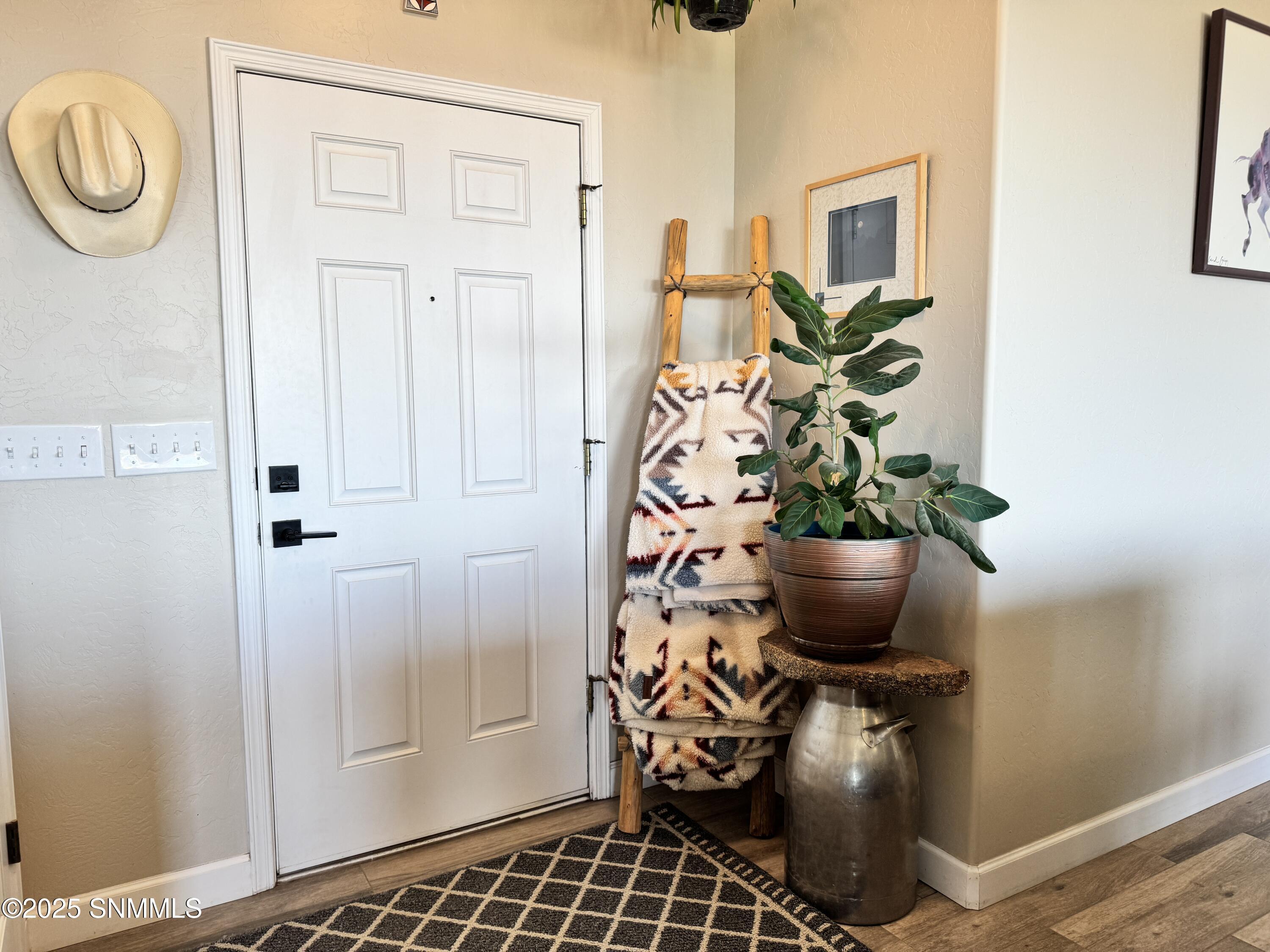 Property Photo: 5890 Quesenberry Lane NM 88007