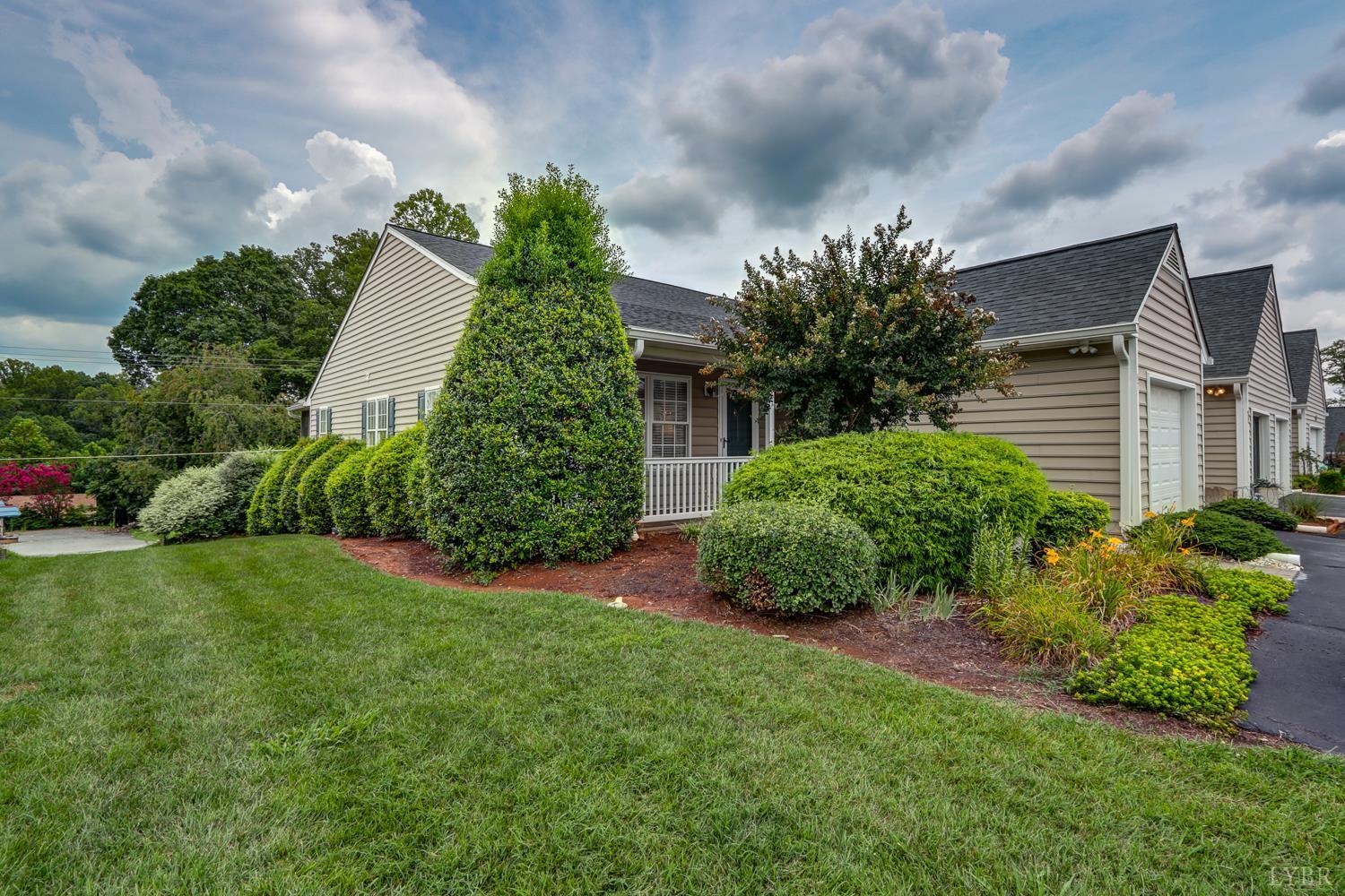 Property Photo: 1235 Jefferson Oaks Court VA 24551