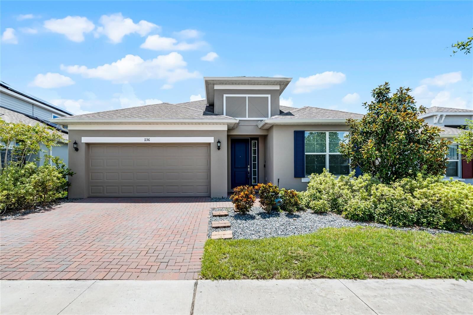 Property Photo:  1136 Hendon Loop  FL 33837 