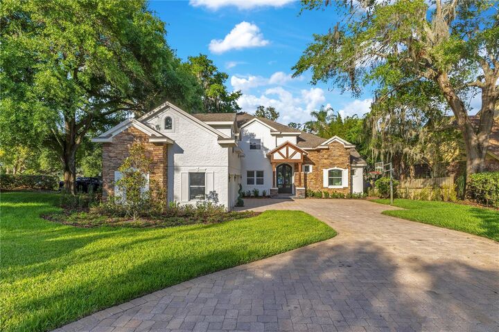 Property Photo:  1003 Oakdale Street  FL 34786 