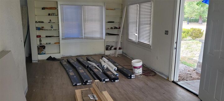 Property Photo: 809 Cornelia Ave FL 33815