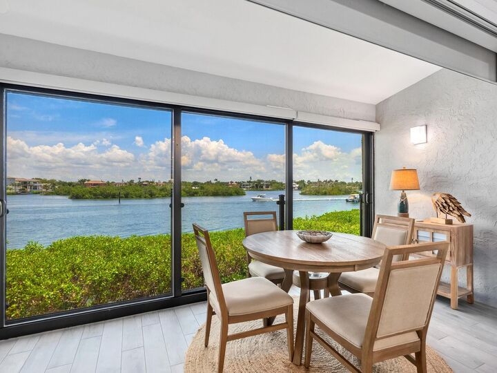 Property Photo: 6281 Midnight Pass Road 6281 FL 34242