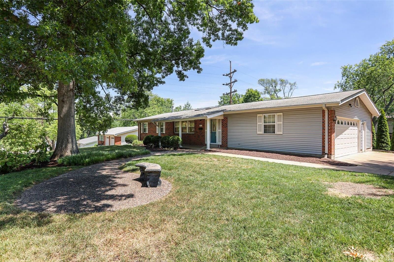 Property Photo: 890 Dickson Street MO 63122