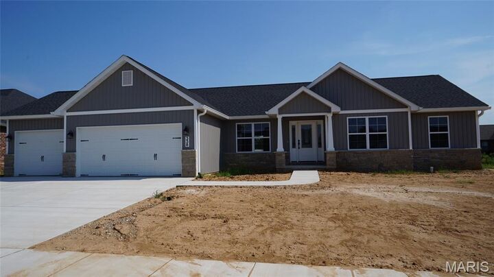 Property Photo:  338 Jenny Court  IL 62298 