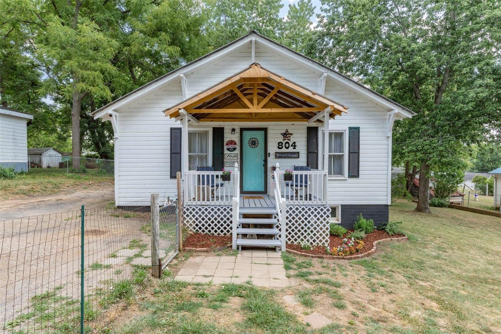 Property Photo: 804 East Street MO 63653