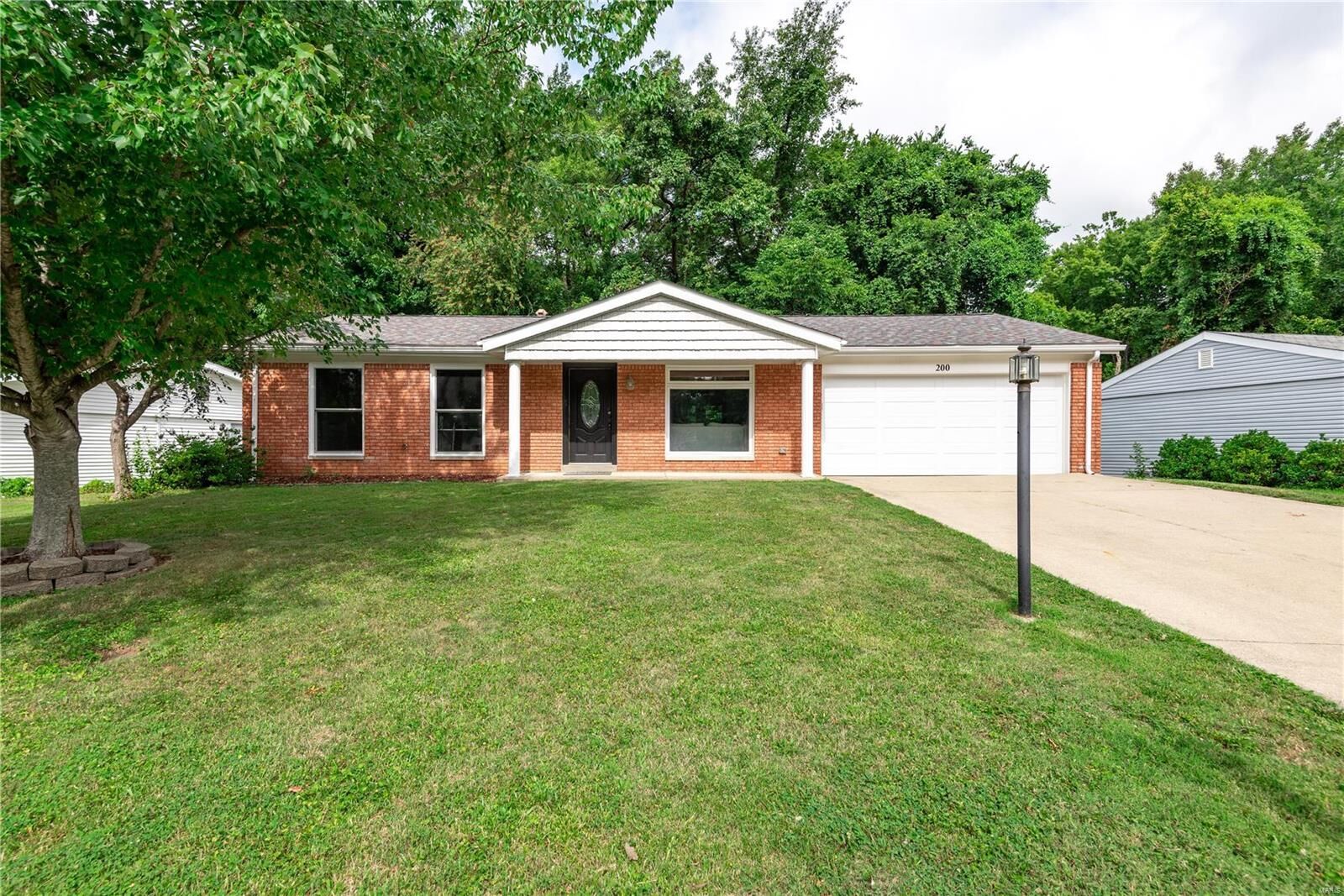 Property Photo:  200 Dogwood Lane  IL 62208