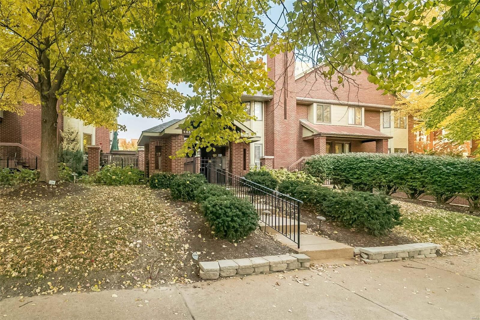 Property Photo:  4465 W Pine 15  MO 63108 